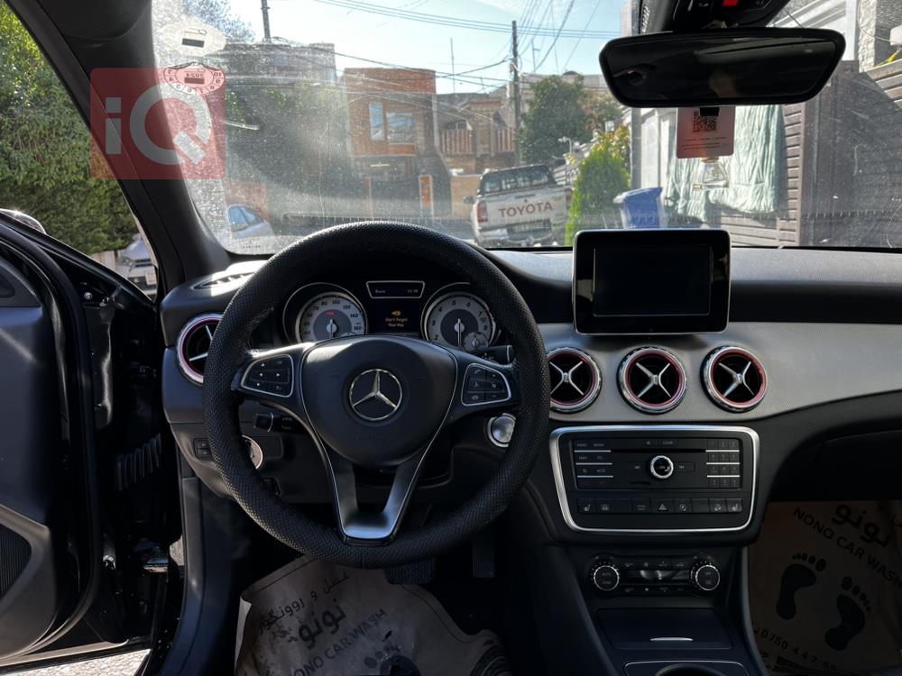 مێرسێدس بێنز GLA